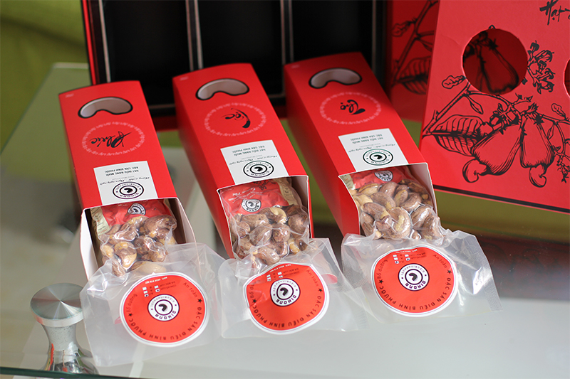 mon-qua-danh-cho-nguoi-con-xa-xu-ve-que-an-tet