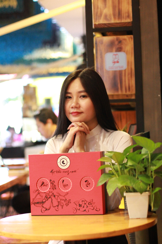 doanh-nghiep-tang-qua-cho-khach-hang